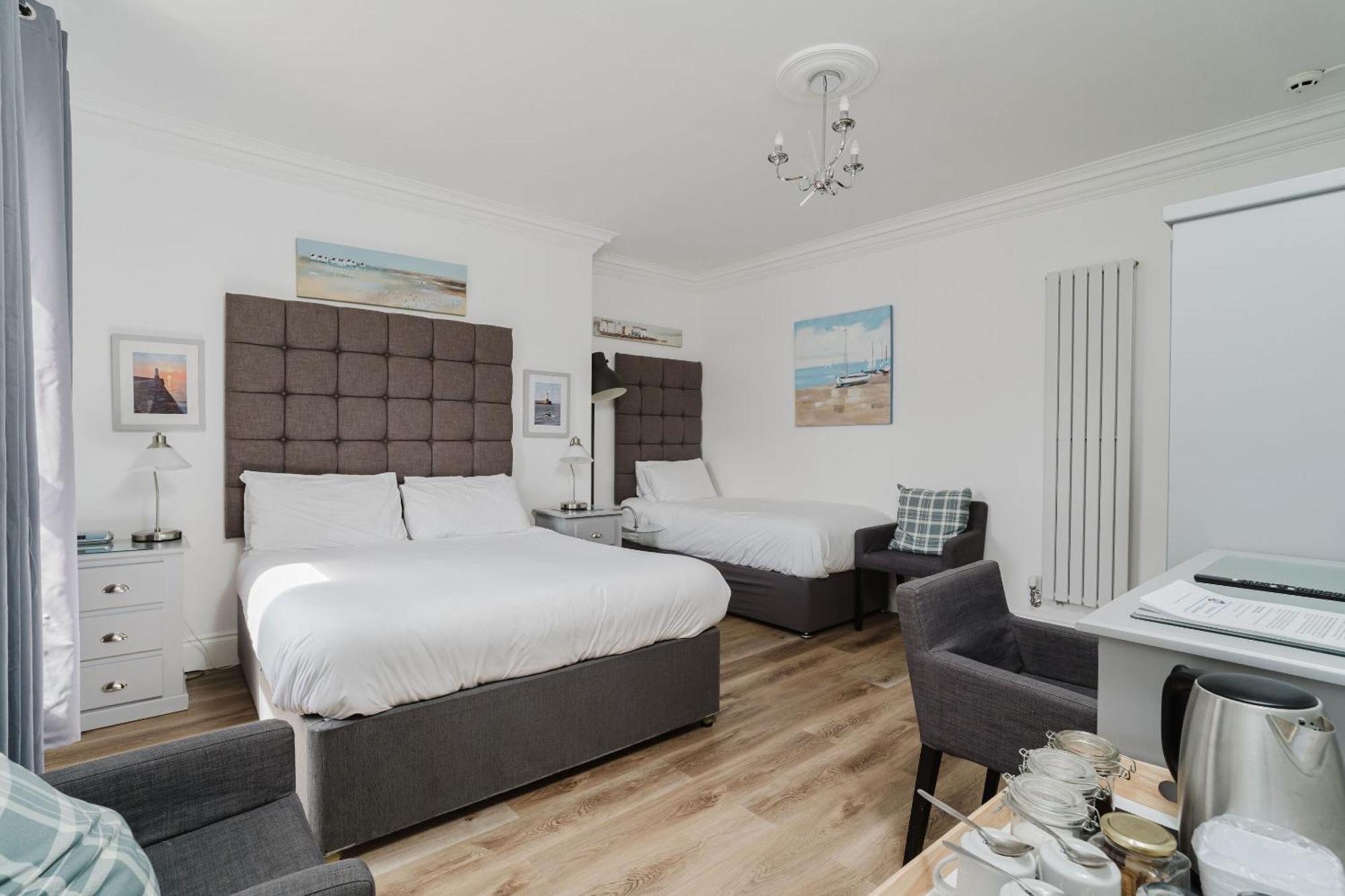 The Roxburgh Guest Accommodation 特维德上游的贝里克 外观 照片