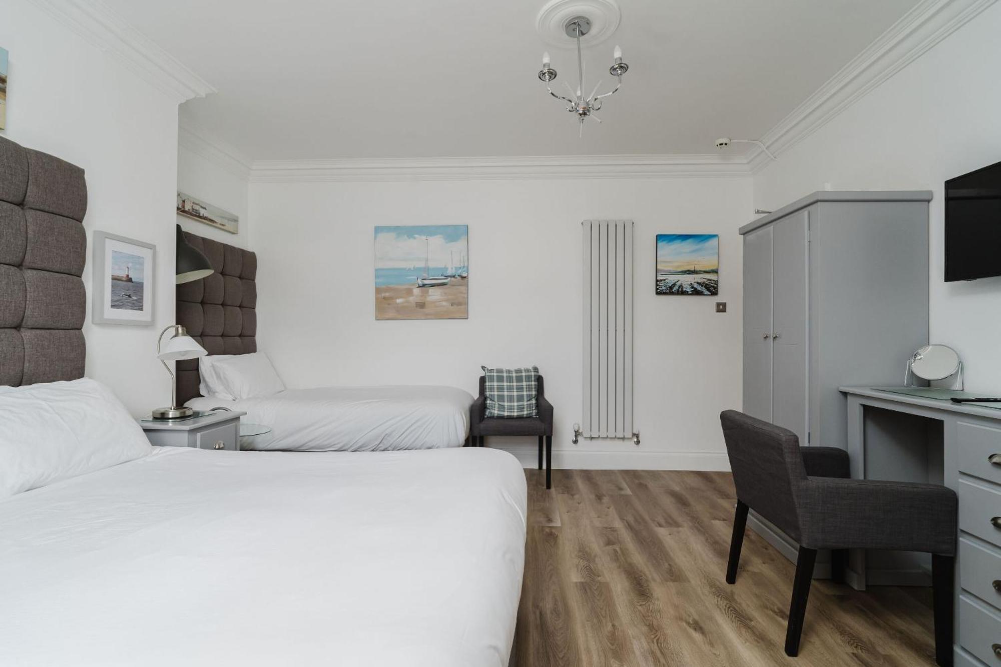 The Roxburgh Guest Accommodation 特维德上游的贝里克 外观 照片